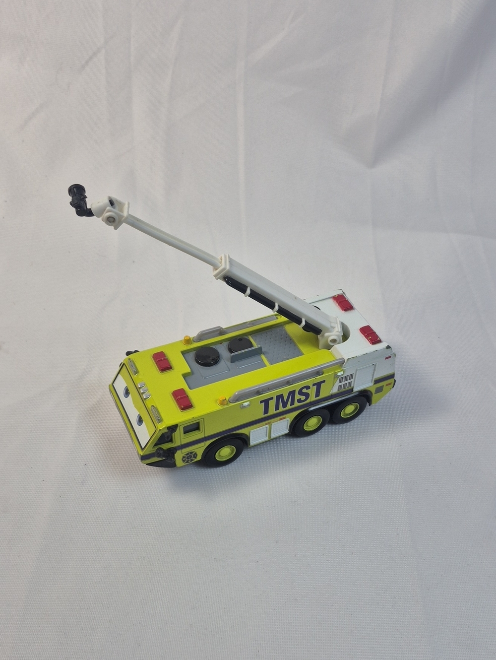 Disney Pixar Planes Fire Rescue Ryker Deluxe Diecast Fire truck TMST 6.25" Long